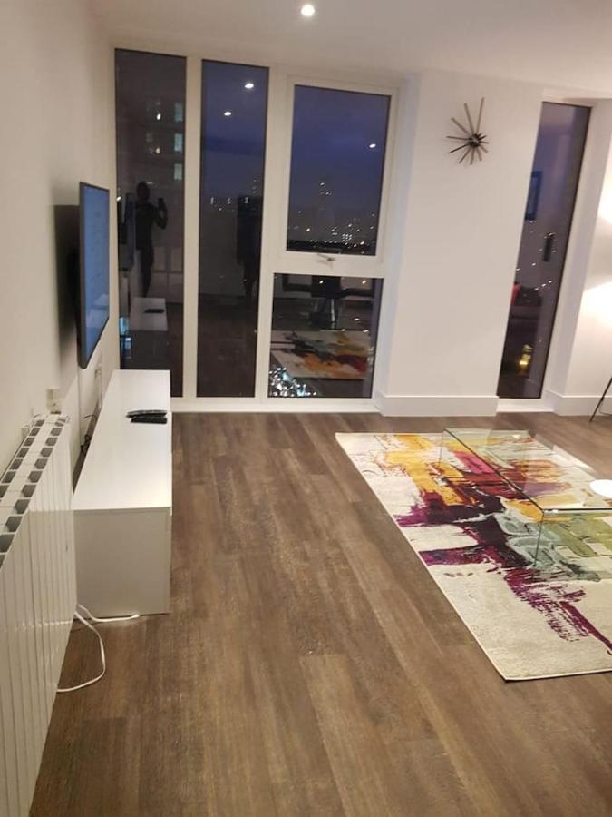 High View Two Bedroom Apartment In Woolwich London Eksteriør bilde
