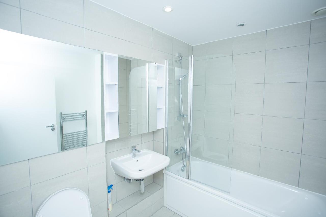 High View Two Bedroom Apartment In Woolwich London Eksteriør bilde