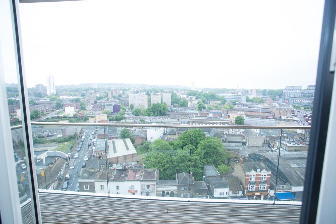 High View Two Bedroom Apartment In Woolwich London Eksteriør bilde